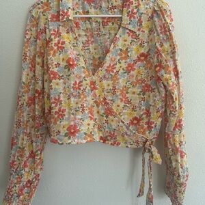 American Eagle Outfitters Cream Wrap Blouse Long Sleeve Notched Collar